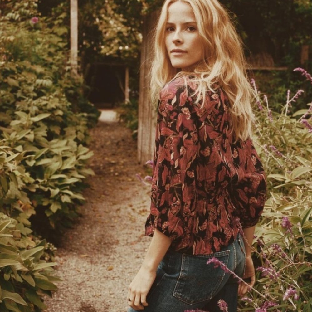 Doen Camellia Top Black Tropical Floral